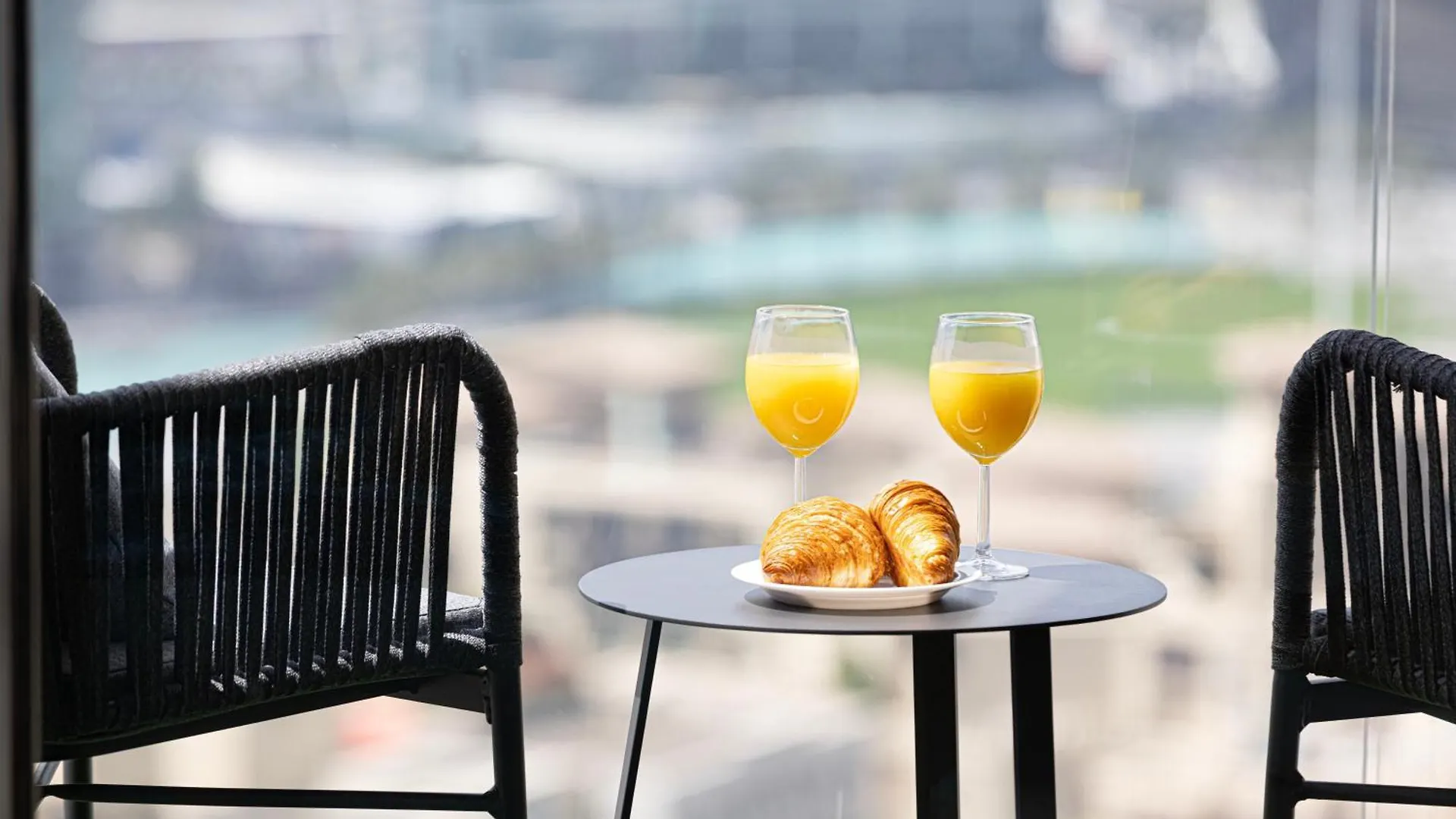 Smartstay At Burj Royale - Full Burj Khalifa View - Brand New Luxury Apartments Dubai