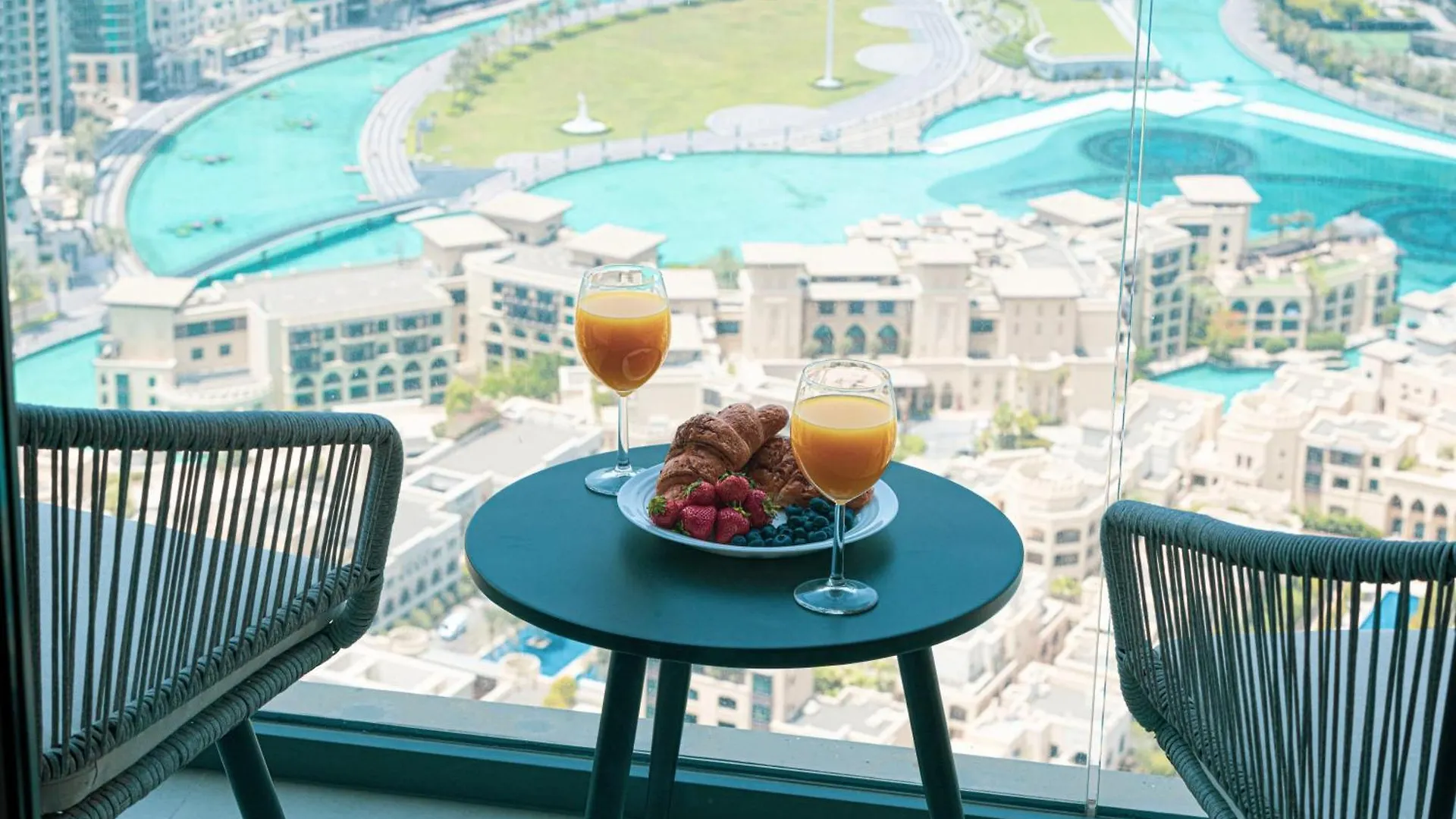 Smartstay At Burj Royale - Full Burj Khalifa View - Brand New Luxury Apartments Dubai