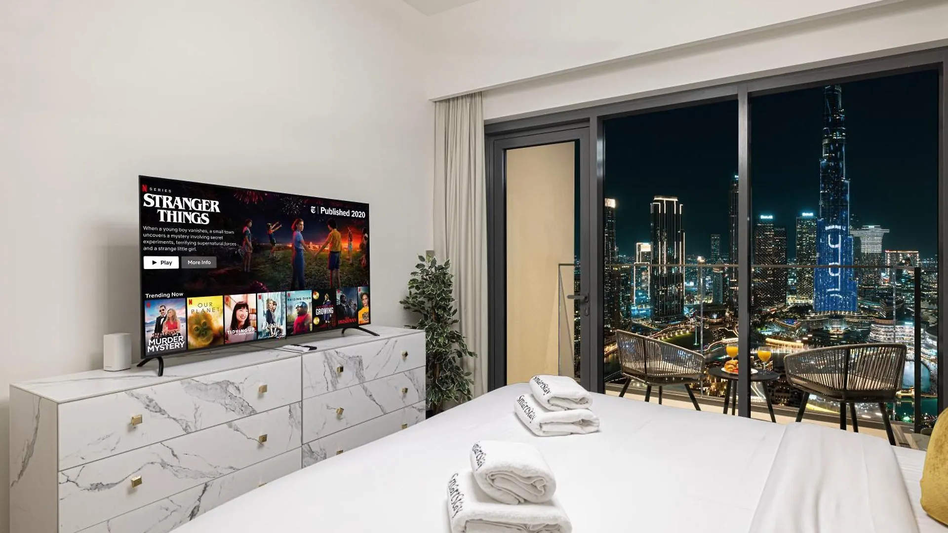 Smartstay At Burj Royale - Full Burj Khalifa View - Brand New Luxury Apartments Dubai
