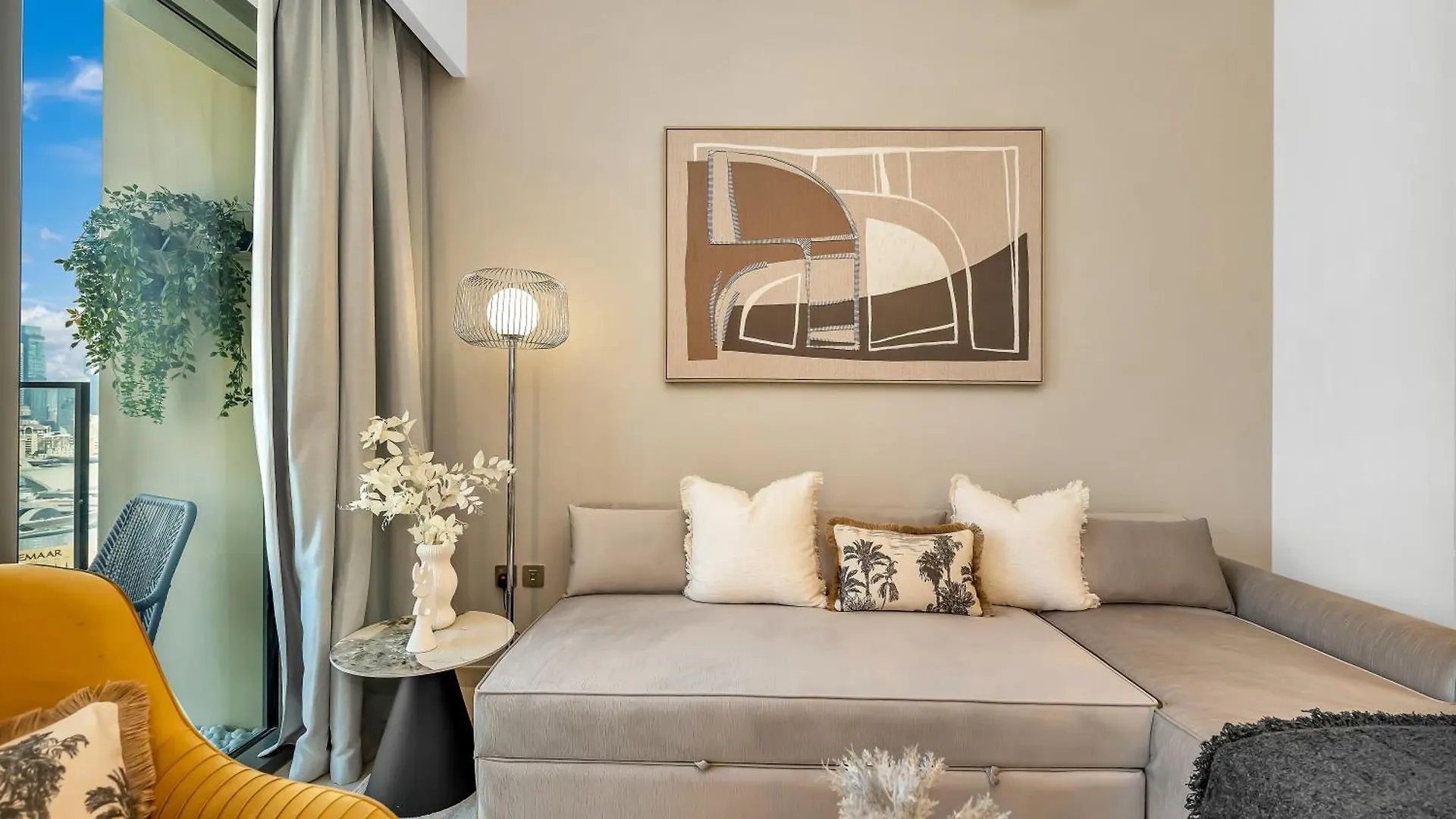 Smartstay At Burj Royale - Full Burj Khalifa View - Brand New Luxury Apartments Dubai